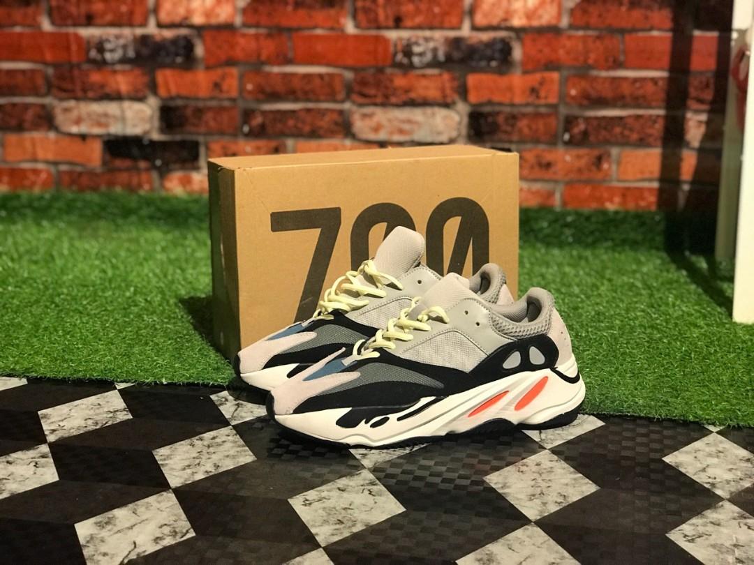 Yeezy 700 reflect 2025