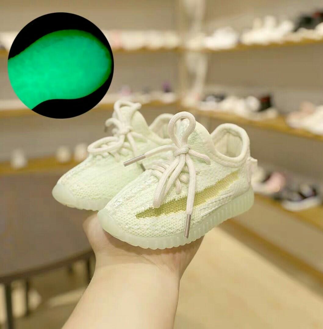 Knitted store baby yeezys