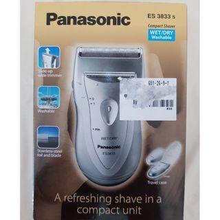 Battery-operated compact shaver