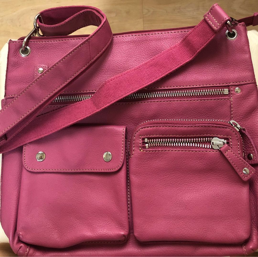 Authentic fossil sling bag, Women's Fashion, Bags & Wallets, Crossbody