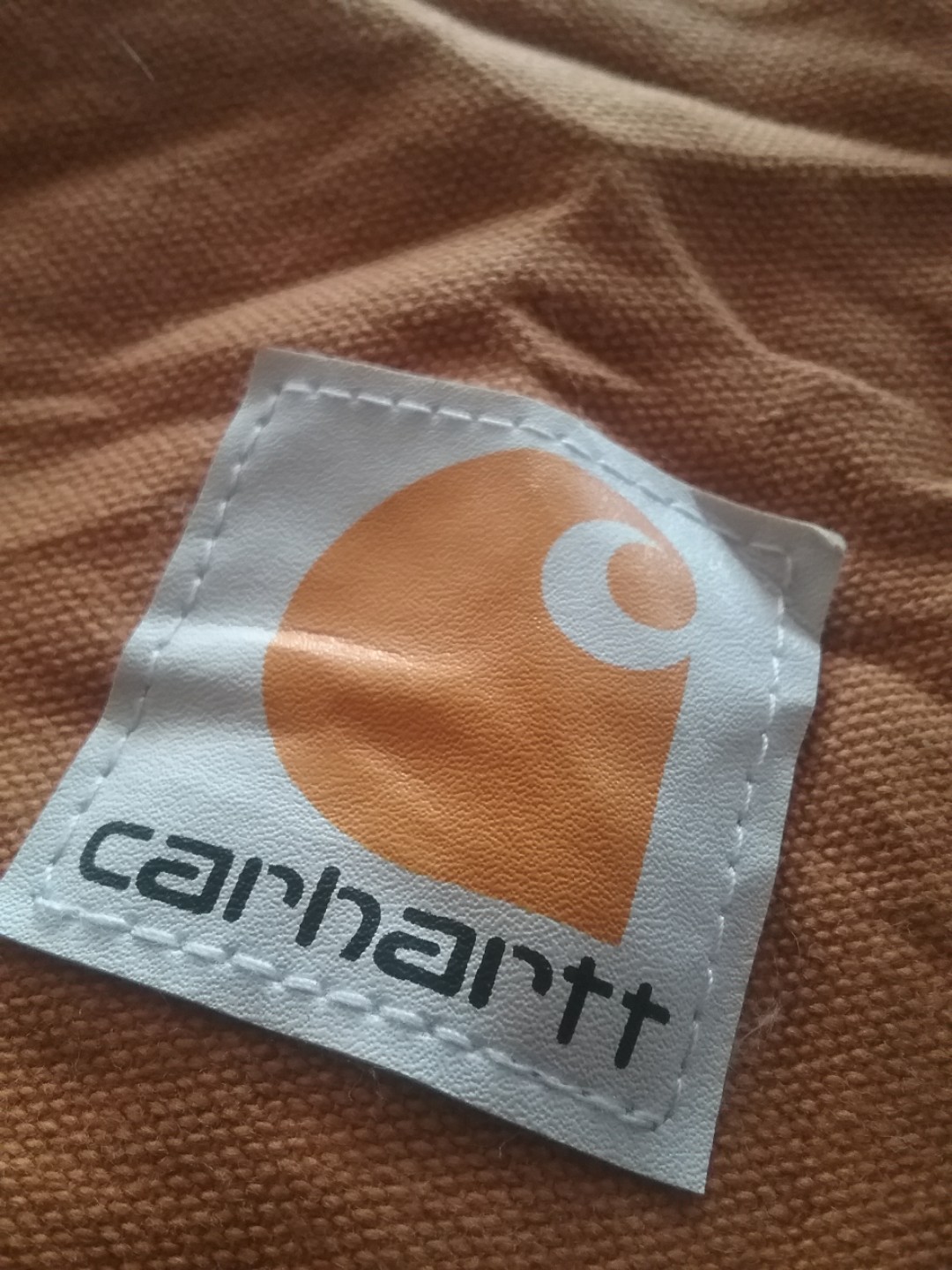 clutch carhartt