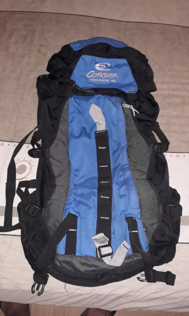 conquer hiking bags