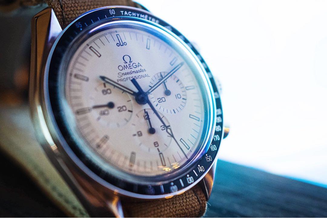 Albino speedmaster top
