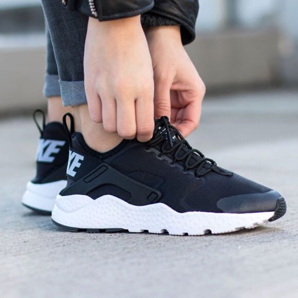 All black nike cheap huarache ultra women's