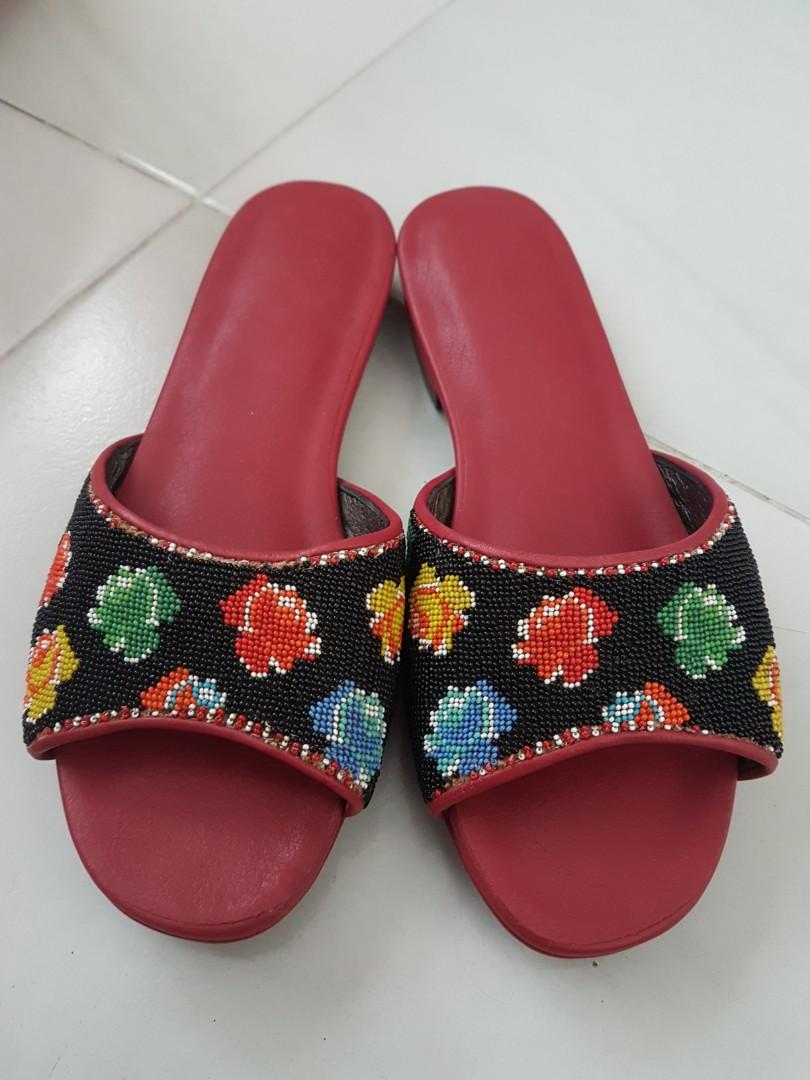 Peranakan handmade beaded slippers, Women's Fashion, Footwear