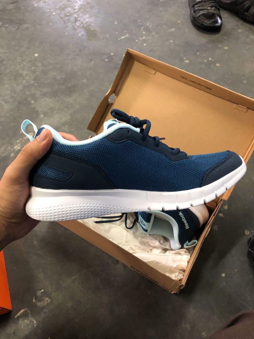 Reebok ad shop swiftway run