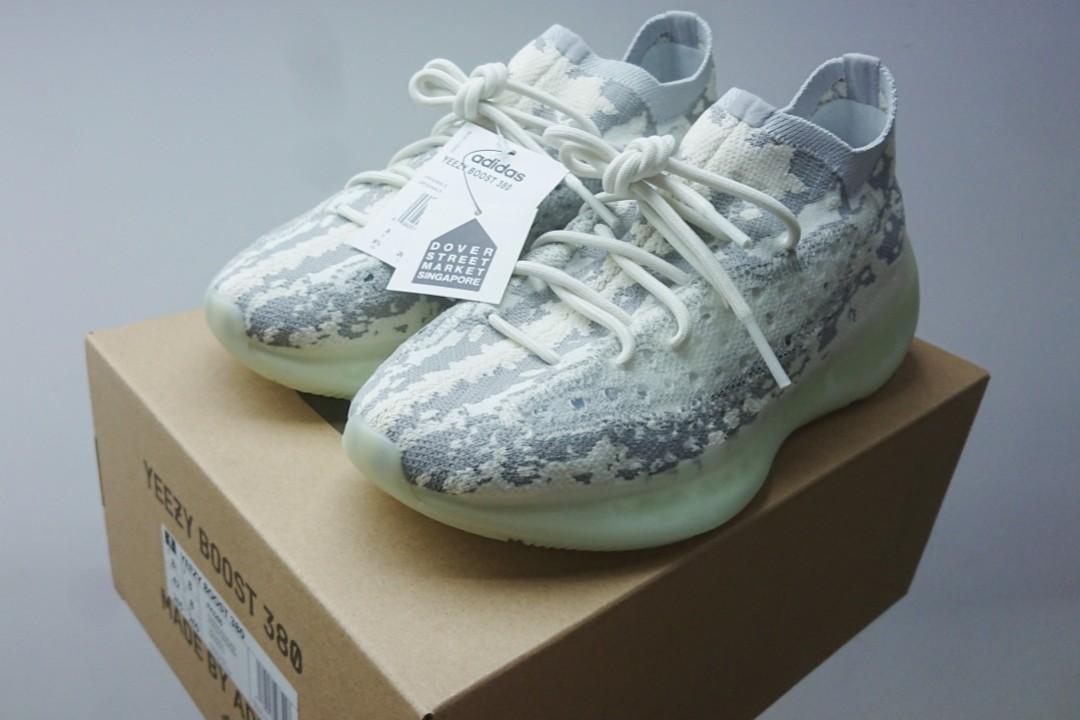 Alien best sale yeezy v3