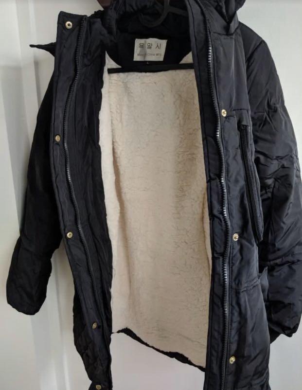 Winter down jacket (Category: Coats, Jackets and Outerwear) located in Singapore. Submitted by lovely_perks (Listing ID 267258619, Image 3). Description: Good condition. Only used once for a trip recently. Duck down feathers within. Bought from Korea. Suitable for cold winters. .