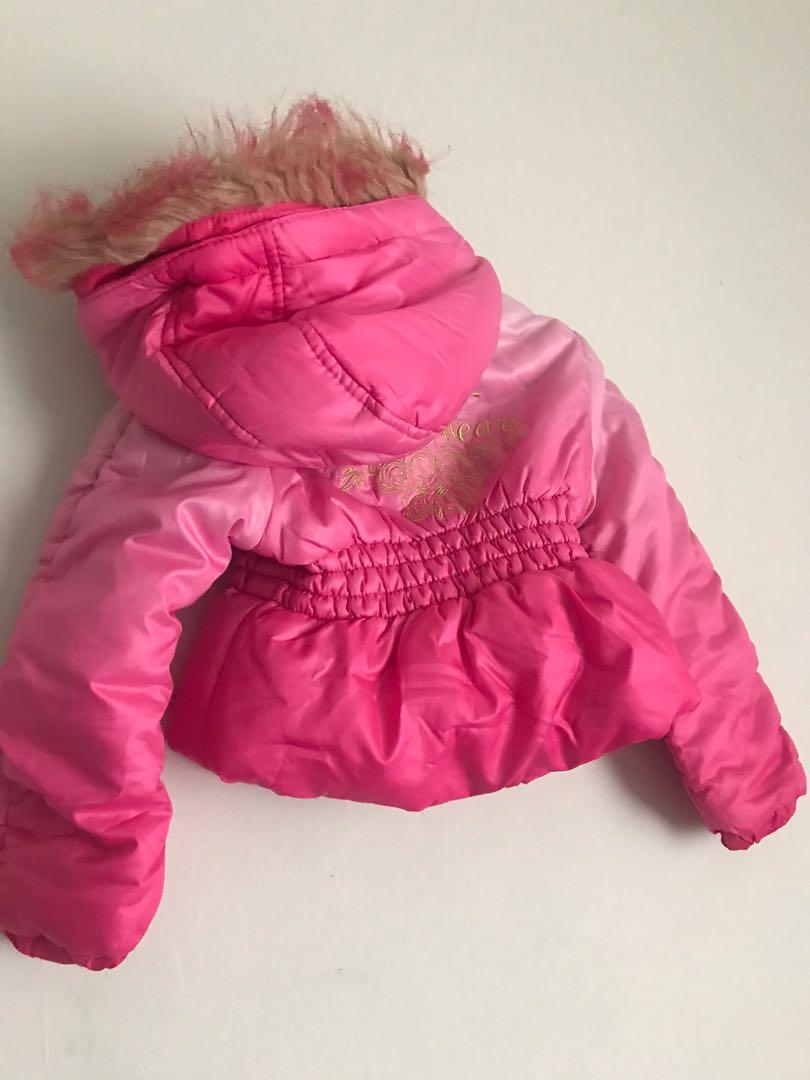 Winter Jacket (Category: Babies & Kids Fashion) located in Kuala Lumpur. Submitted by zaranadel (Listing ID 267234189, Image 2). Description: Pink Ombre Winter Jacket Size 2T fit up to 4yrs old petite girl As good as new Original RocaWear USA.