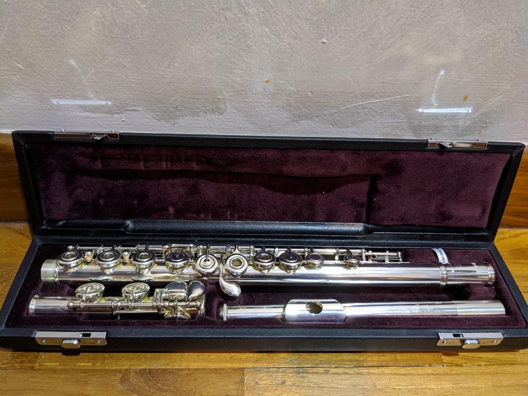 Yamaha YFL 472 Flute