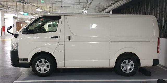 Toyota HiAce Auto for rent