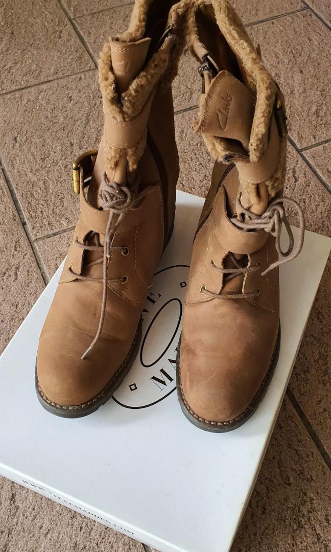 clarks camel boots