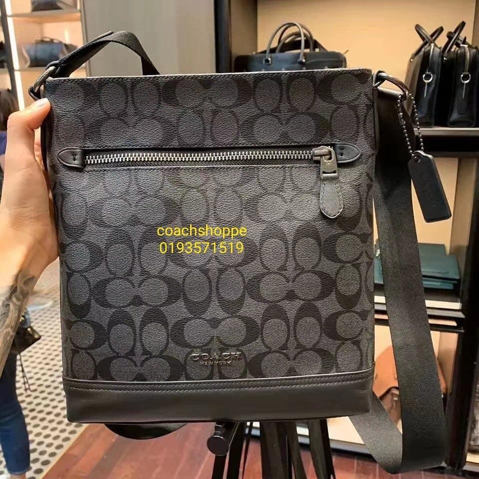 Coach graham flat hot sale crossbody
