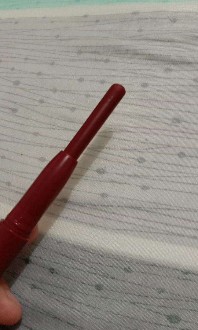 Maybelline Super Stay Lip Crayon (Category: Makeup) located in Quezon City. Submitted by justarandomshop (Listing ID 267334724, Image 2). Description: I just bought this last month. The shade is too dark for me Shade: Settle for more.