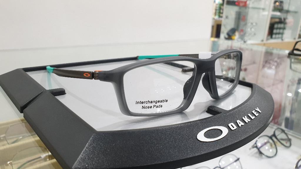Oakley chamber glasses top