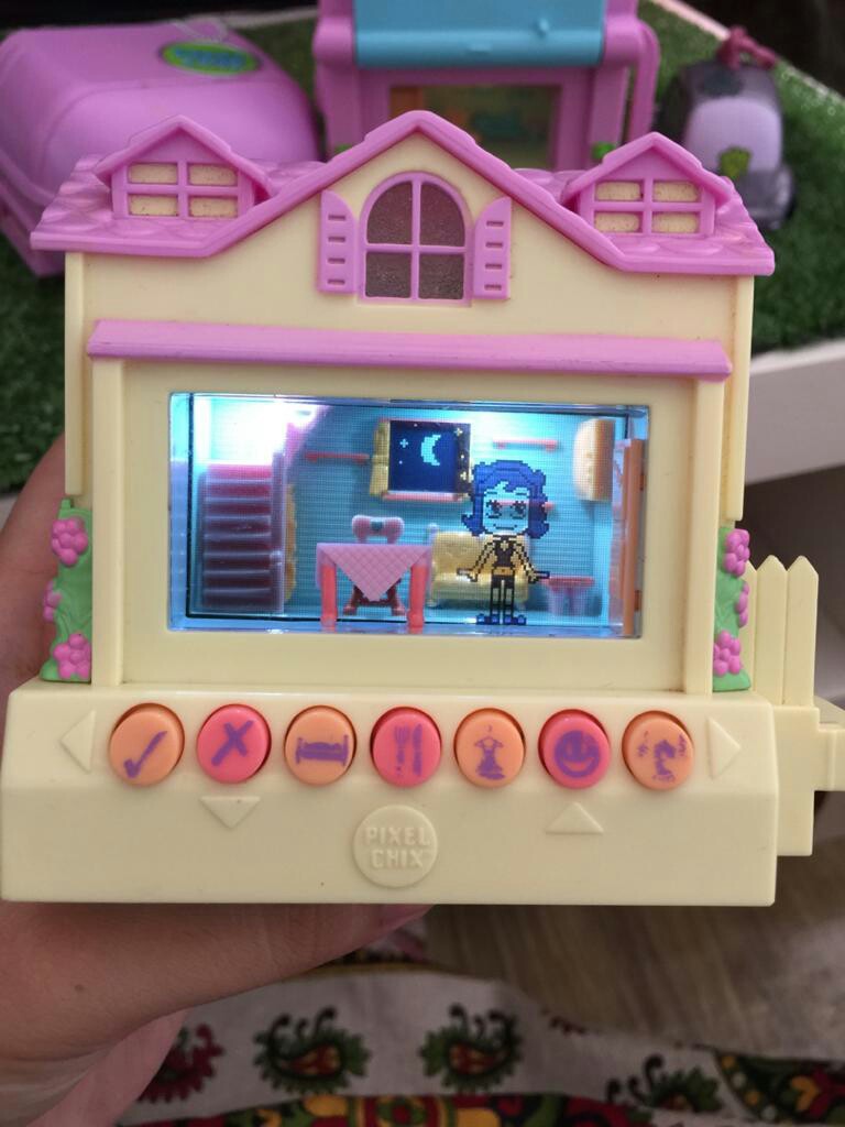 Pixel Chix House, Hobbies & Toys, Collectibles & Memorabilia, Fan