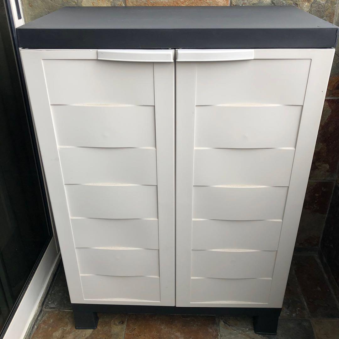 Rubbermaid Storage Cabinet Selling Cheap Furniture Shelves
