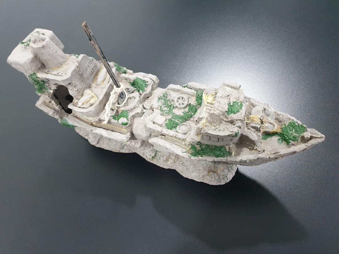 Sinking ship (Category: Homes & Other Pet Accessories) located in Singapore. Submitted by fuzikui (Listing ID 267464397, Image 1). Description: 34cm by 22cm Suitable for 3 ft and above tank. Self collect at ubi area..