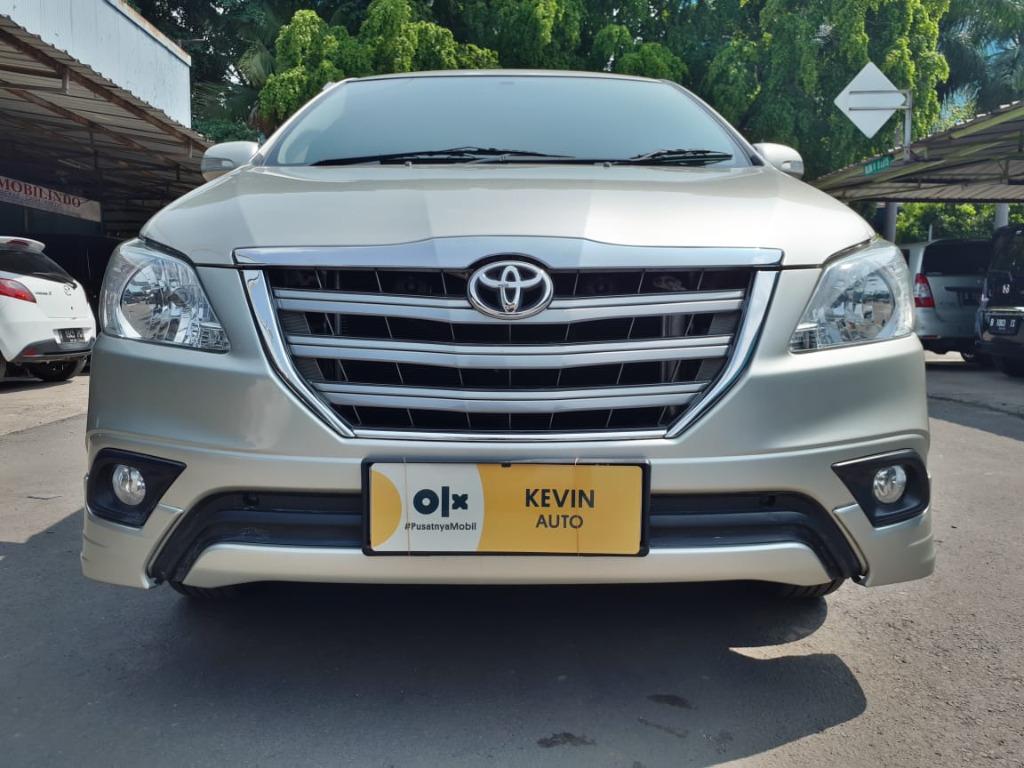 Wallpaper Kijang Innova