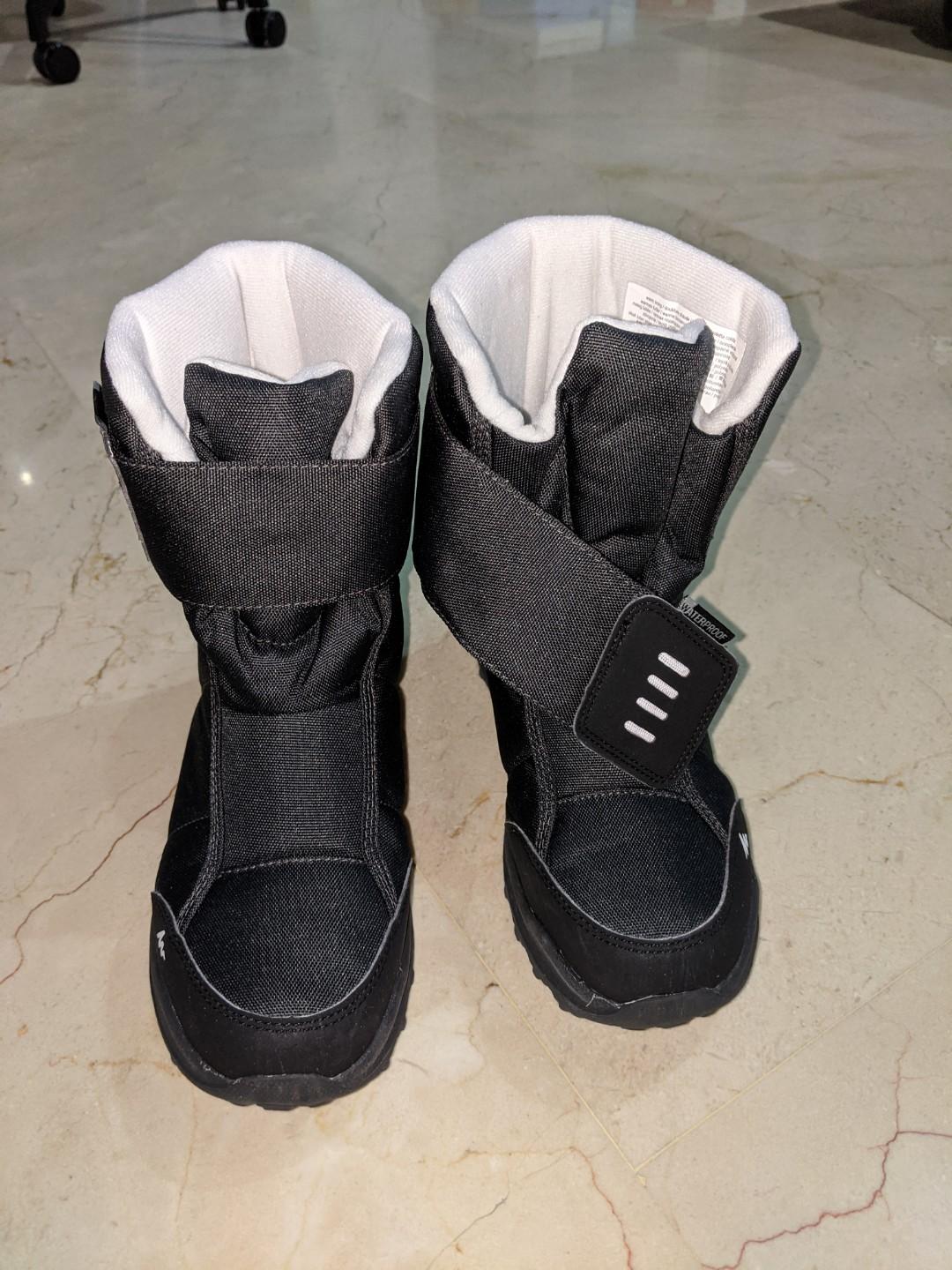 kids size 4 snow boots