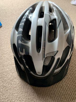 Bicycle helmet
