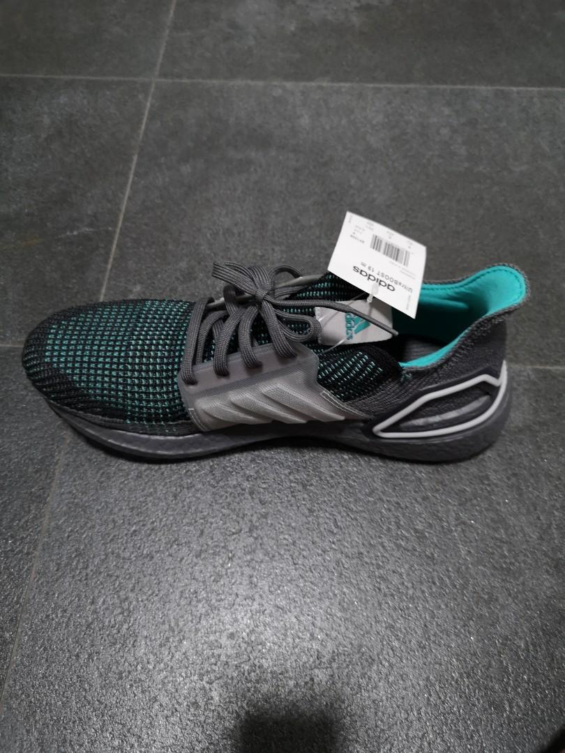 Ultra boost 19 core black top  grey three  grey five