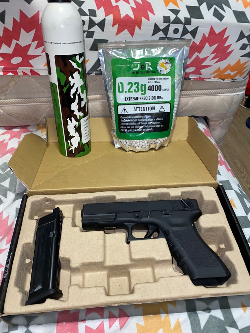 Airsoft gun WE Glock 18c on Carousell