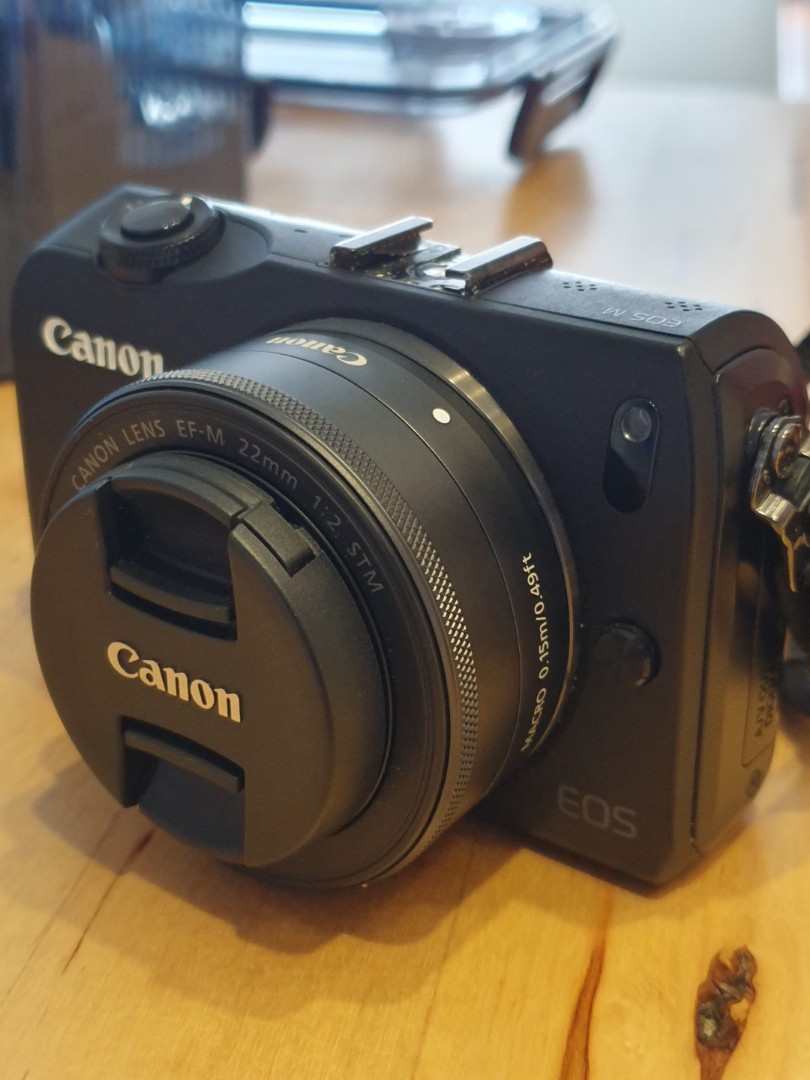Canon Eos M Black Digital Camera Speedlite 90 Ex Dslr Censor Black Friday Sale Photography Cameras Mirrorless On Carousell