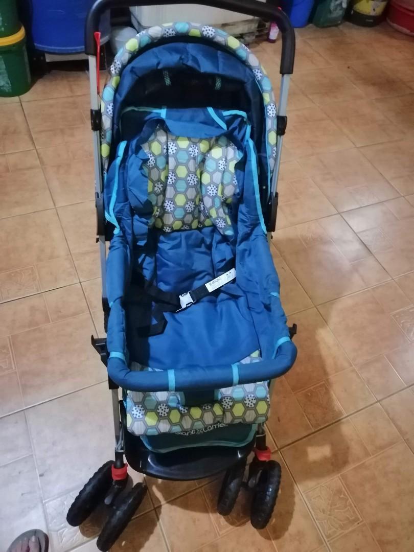 Giant Carrier Stroller (Category: Strollers) located in Caloocan City. Submitted by Luzeth (Listing ID 267637970, Image 3). Description: .