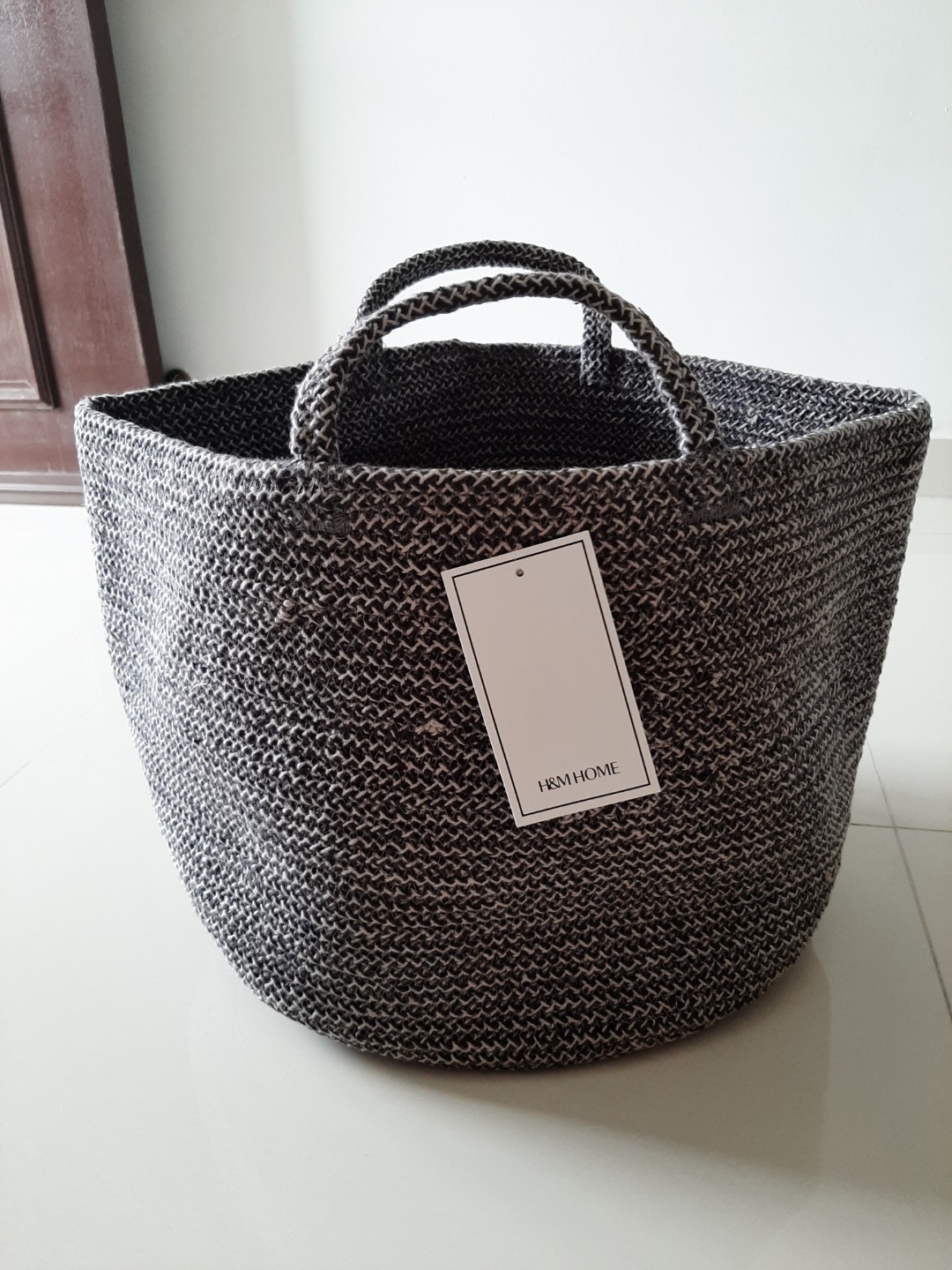 H and m basket cheap