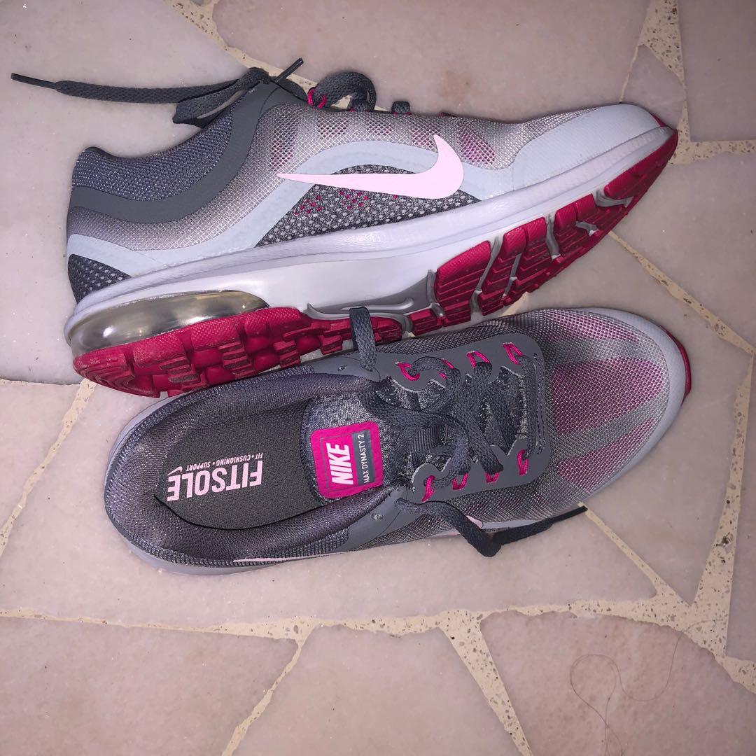 nike max dynasty 2 women's