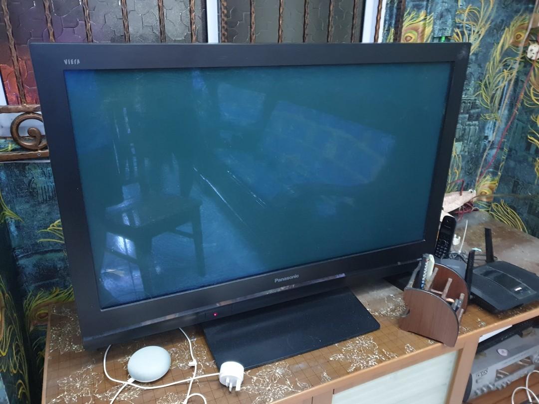 Panasonic Viera Plasma TV 42", TV & Home Appliances, TV & Entertainment