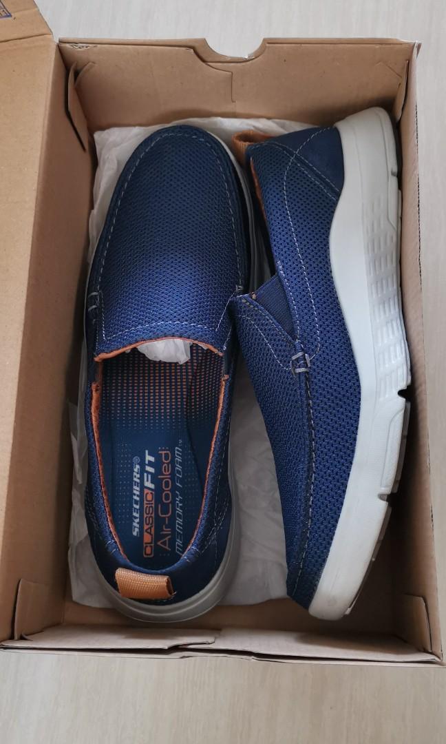 Skechers moogen holder top