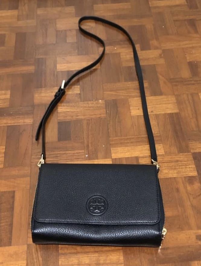 Tory Burch Black Leather Sling Bag (authentic), Women's Fashion, Bags &  Wallets, Cross-body Bags on Carousell