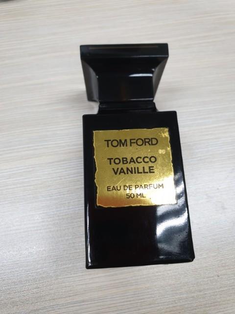 Vintage Tobacco Vanille (Category: Fragrance & Deodorants) located in Makati City. Submitted by papapakkun (Listing ID 267508261, Image 1). Description: Bottle from 2012 - this formulation is less sweet and is heavier on tobacco No box 98% full.