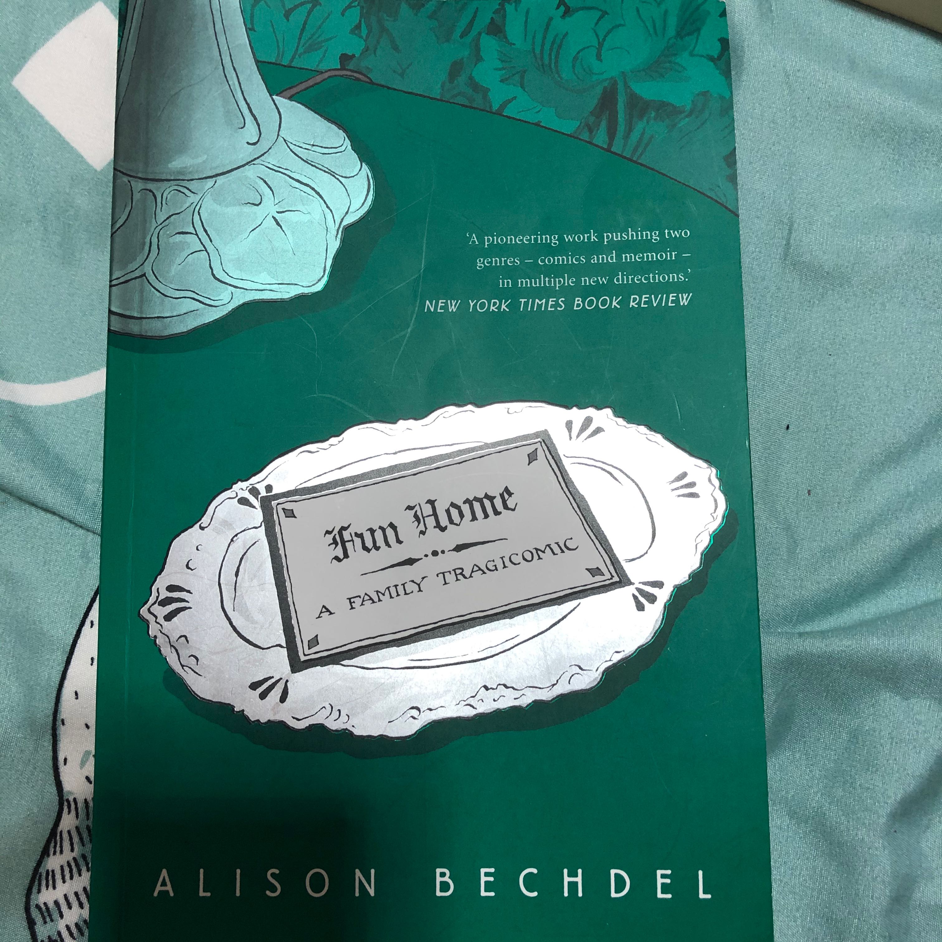 Alison Bechdel Fun Home A Tragicomic EN2207 Gender Sexuality In   Alison Bechdel Fun Home A Tragicomic En2207 Gender  Sexuality In Literature 1576396908 43276e7c 