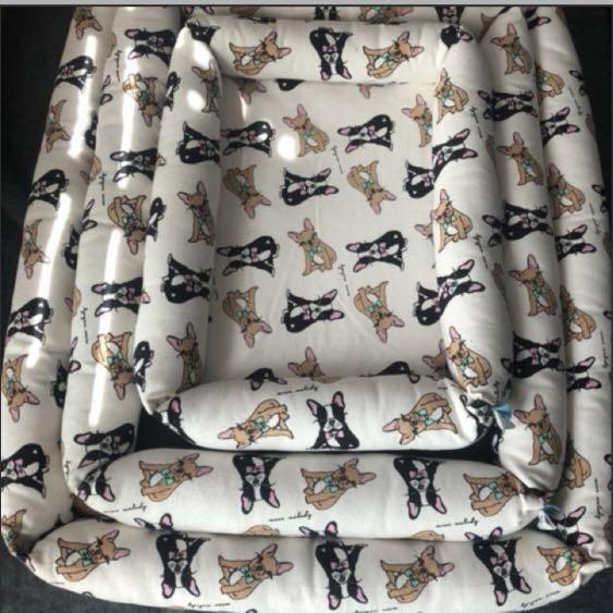 French bulldog print outlet dog bed
