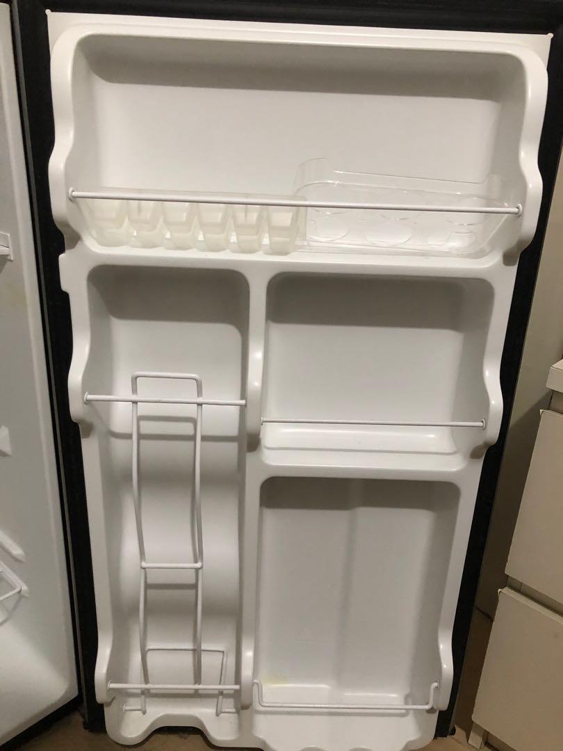 Everest mini refrigerator, TV & Home Appliances, Kitchen Appliances