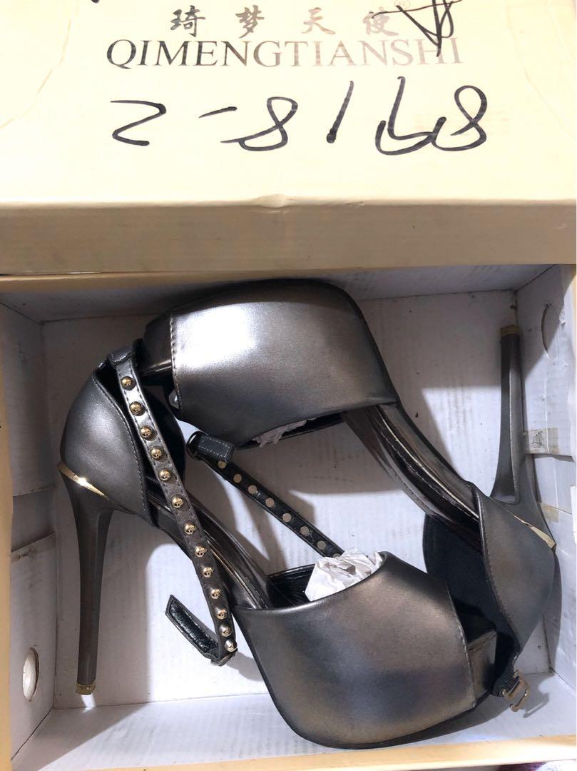 2 inch silver strappy heels