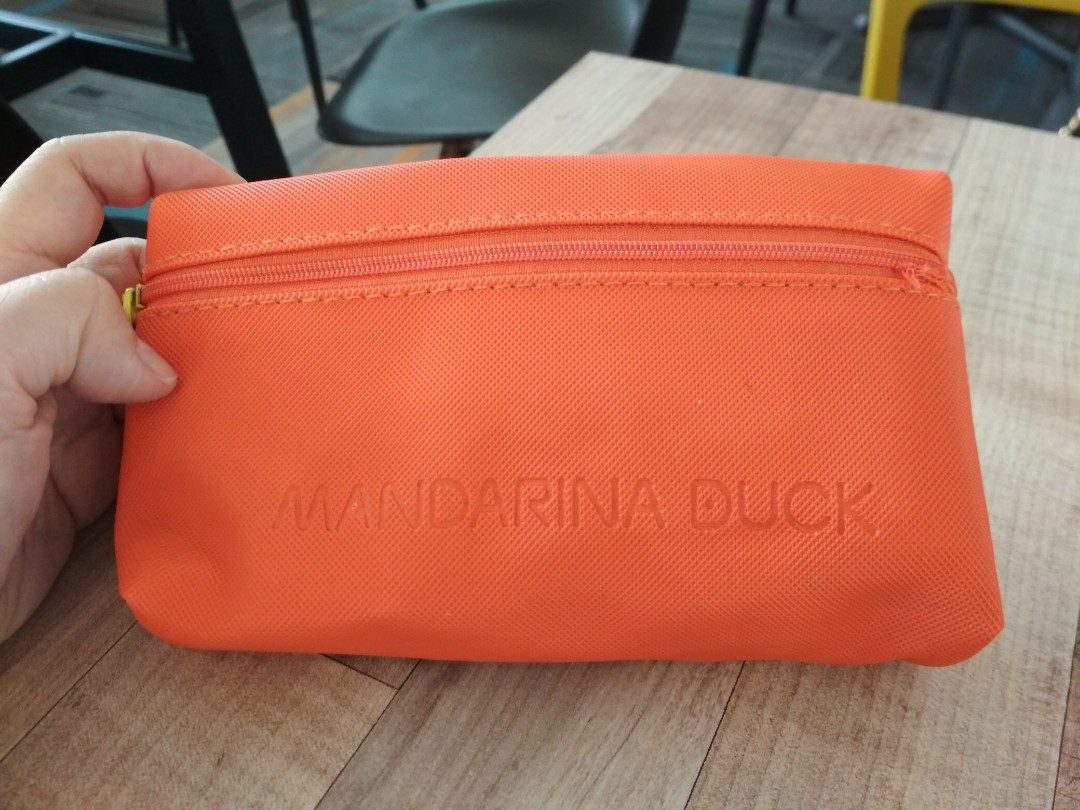 Mandarina sales duck pouch