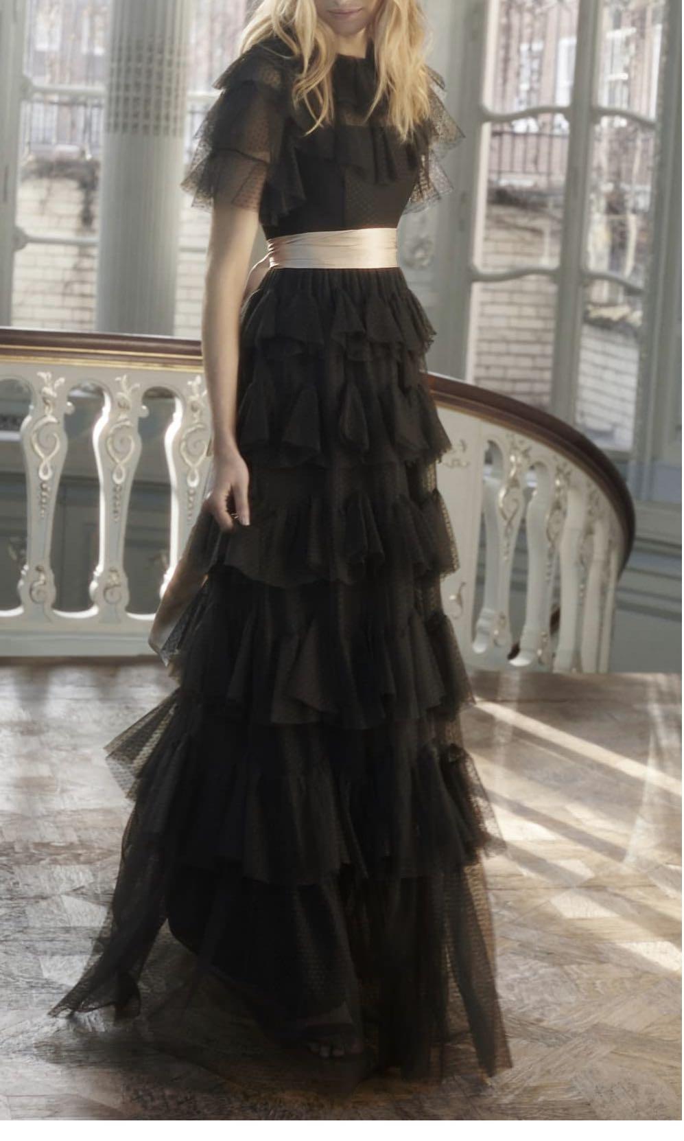 Scallop tulle gown needle and thread top