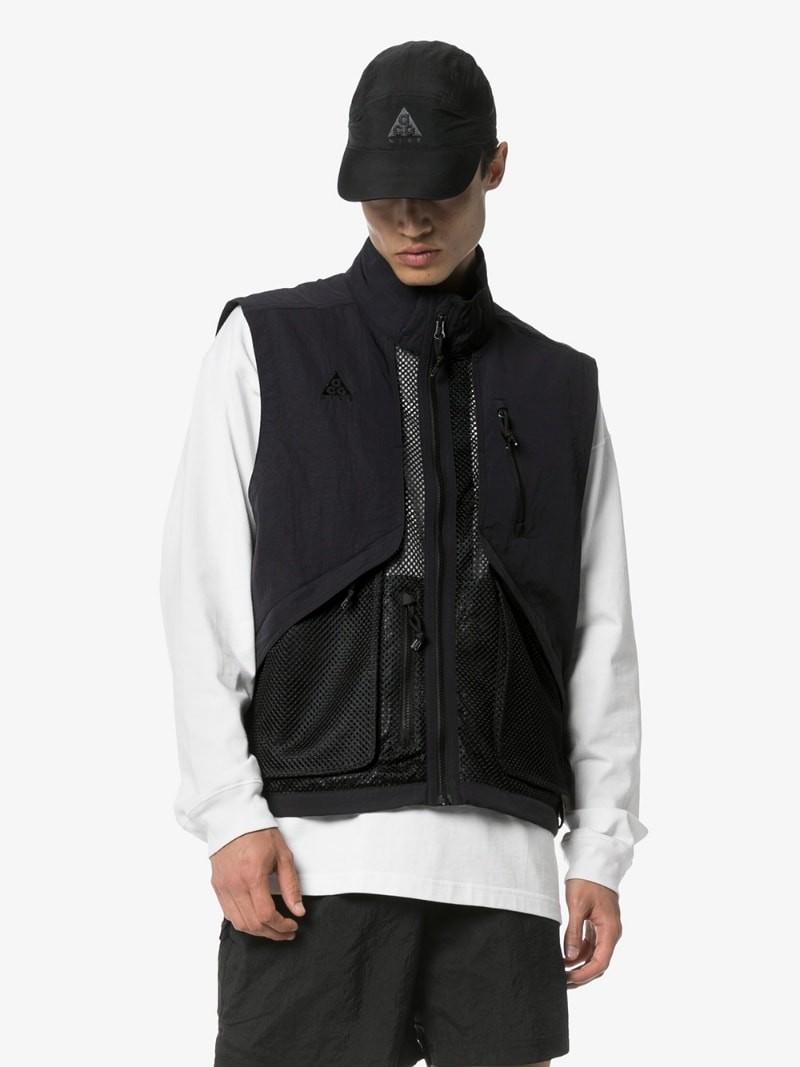 Nike acg hotsell vest black