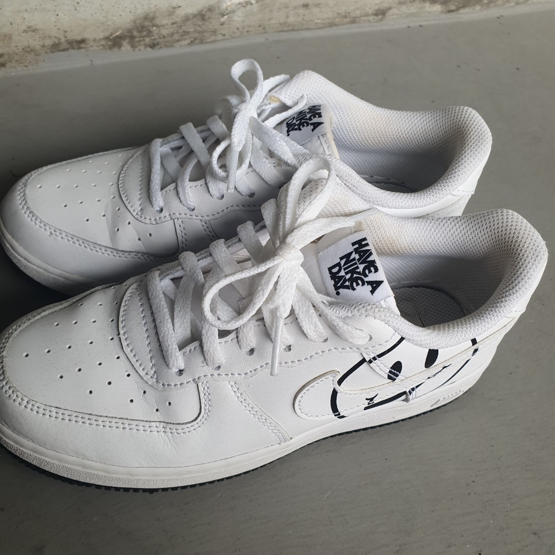 Air force 1 lv8 ps trainers white black hotsell smile