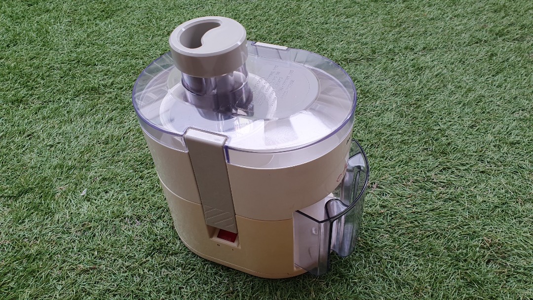 Philips hl2051 juice extractor, TV & Home Appliances, Kitchen