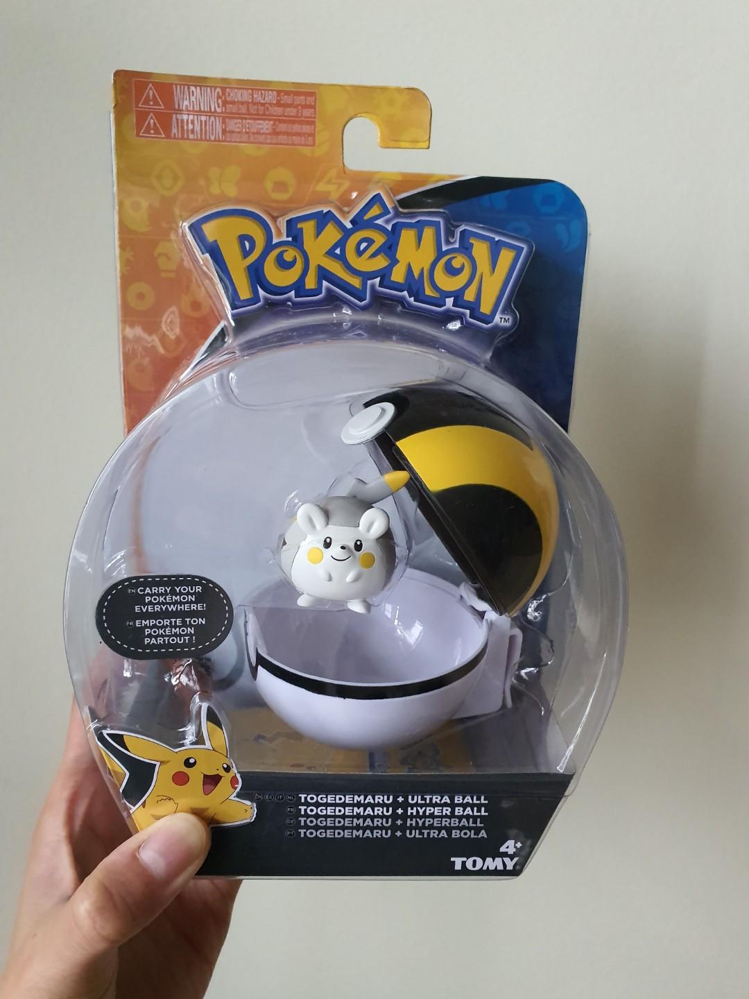 Pokemon Ultra Ball Togedemaru Toys Games Bricks Figurines On Carousell Togedemaru hat eine rundliche körperform mit einem weißen fellanteil im gesicht und am bauch und einem grauen rund um seine rückenpartie. carousell