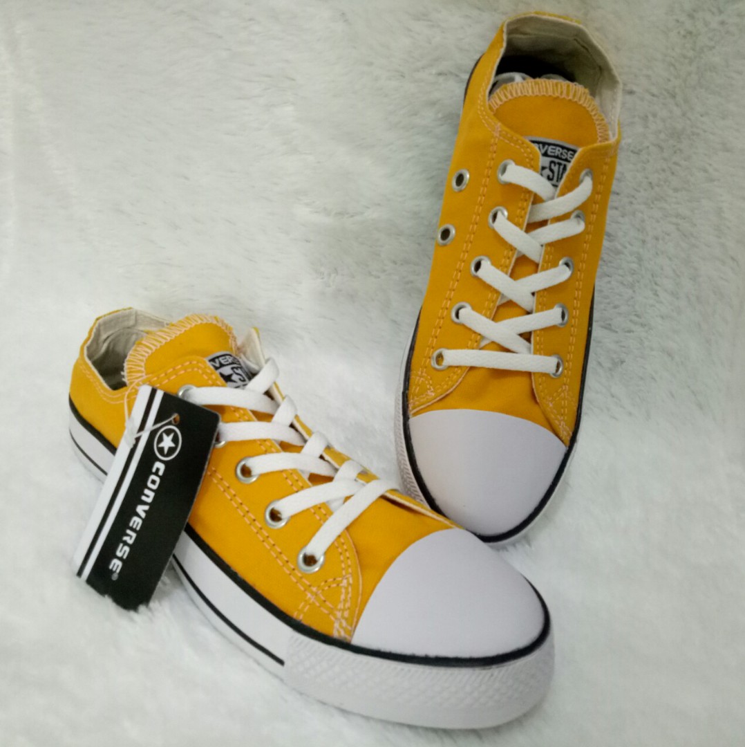 Sepatu Converse Kuning Fesyen Wanita Sepatu Di Carousell