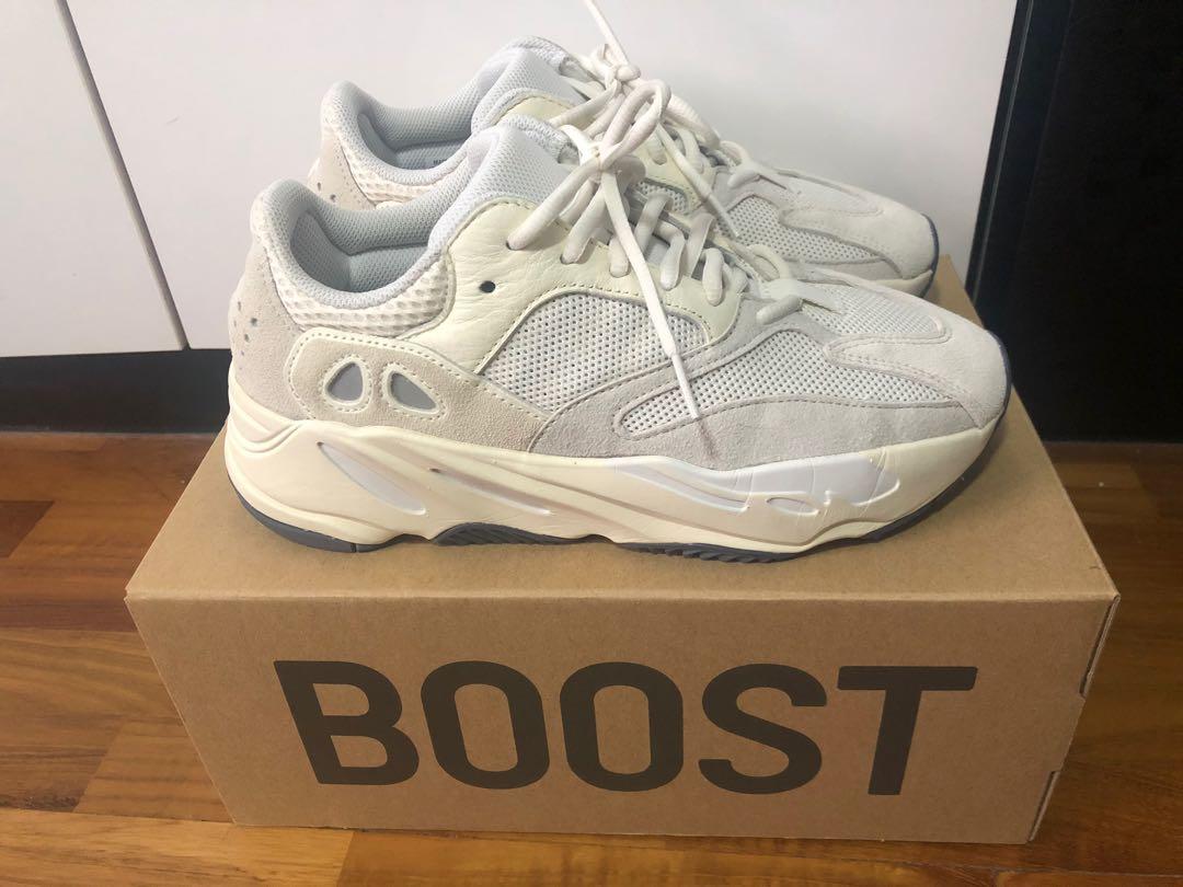SALE 🔥 Yeezy Boost 700 Analog UK7, Men's Fashion, Footwear, Sneakers on  Carousell