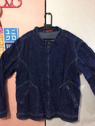 V Denim Jacket from SM