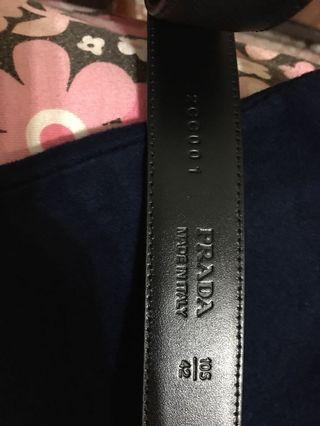 Prada皮帶