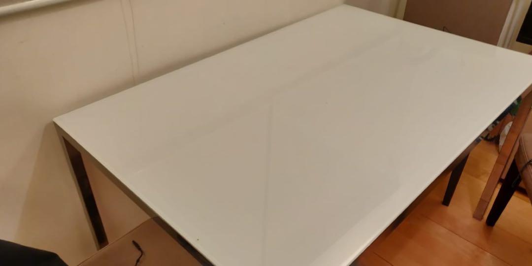 Dining table （分類：椅子）位於 Hong Kong。 由 arnold1 提交（商品編號 267885632，圖片 1）。簡介： 。